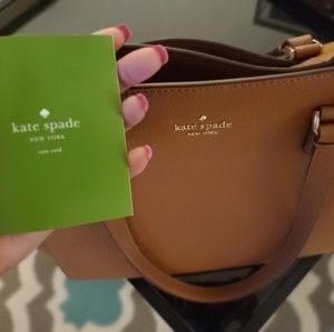 1 Hour FLASH SALE!! Kate Spade Purse (Like New)